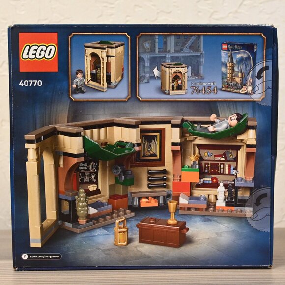 Lego Harry Potter Hogwarts Castle: Room of Requirement (40770) - Picture 3 of 6